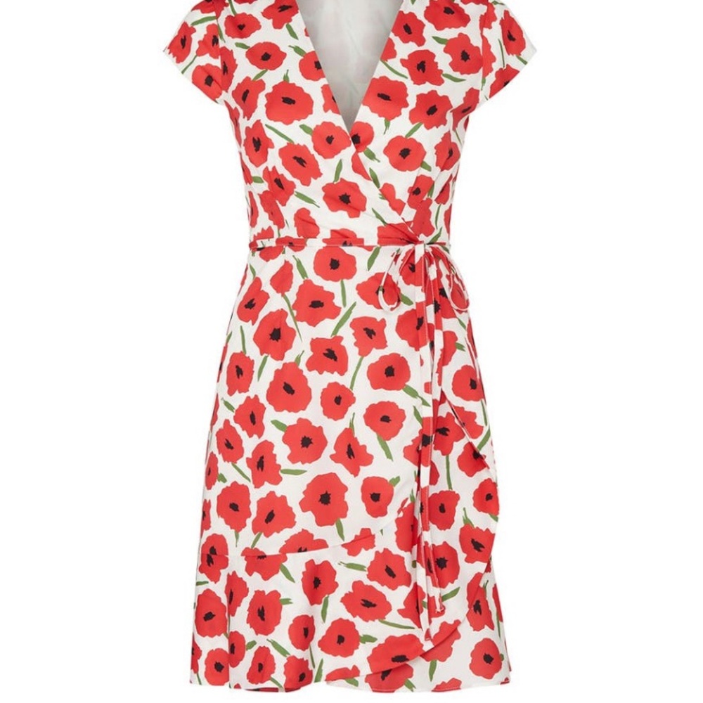 Slate & Willow red poppy printed short sleeve wrap dress